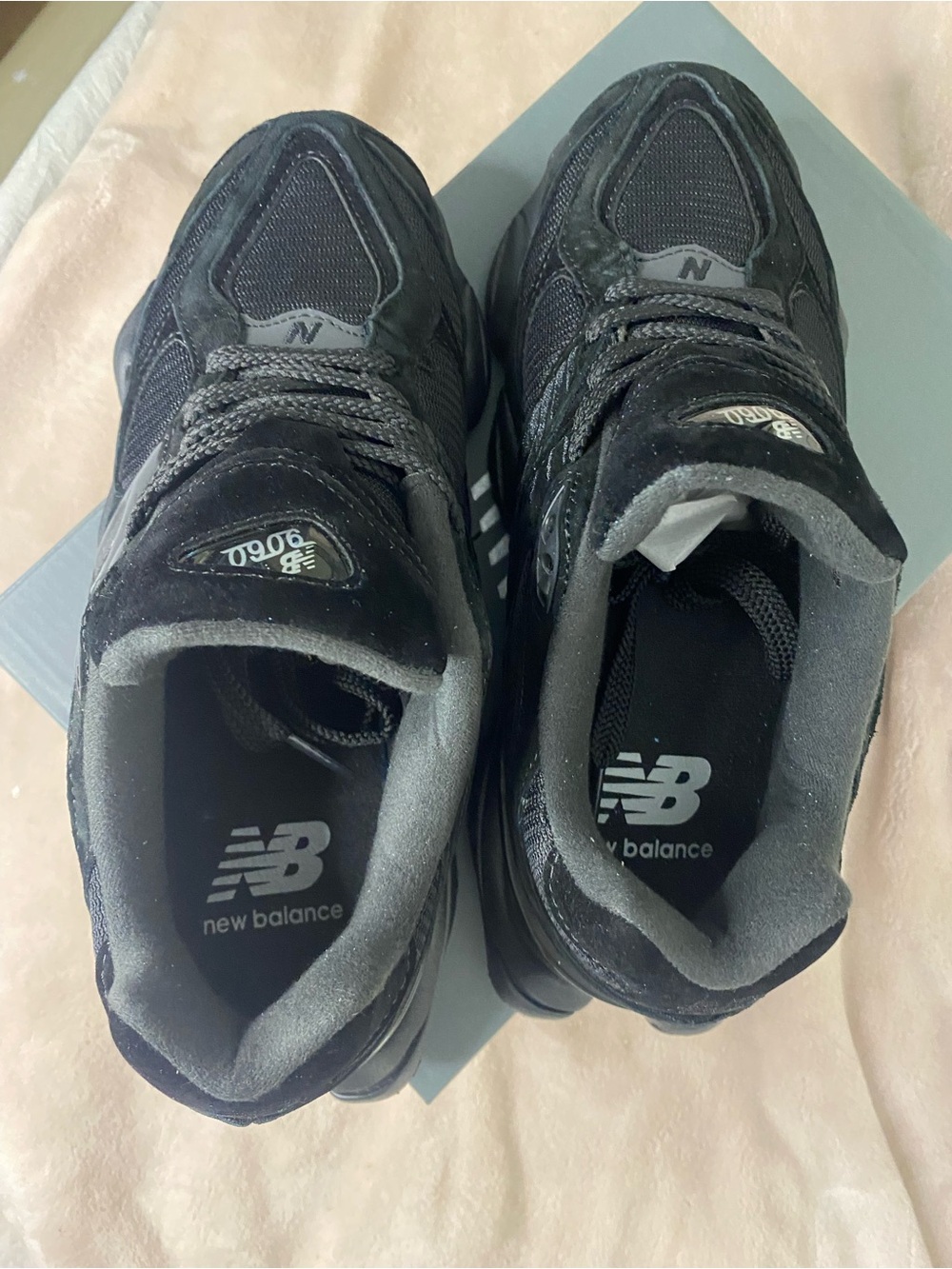 New Balance 9060 Men's Sneakersshoes Size 7 - Picture 6 of 8